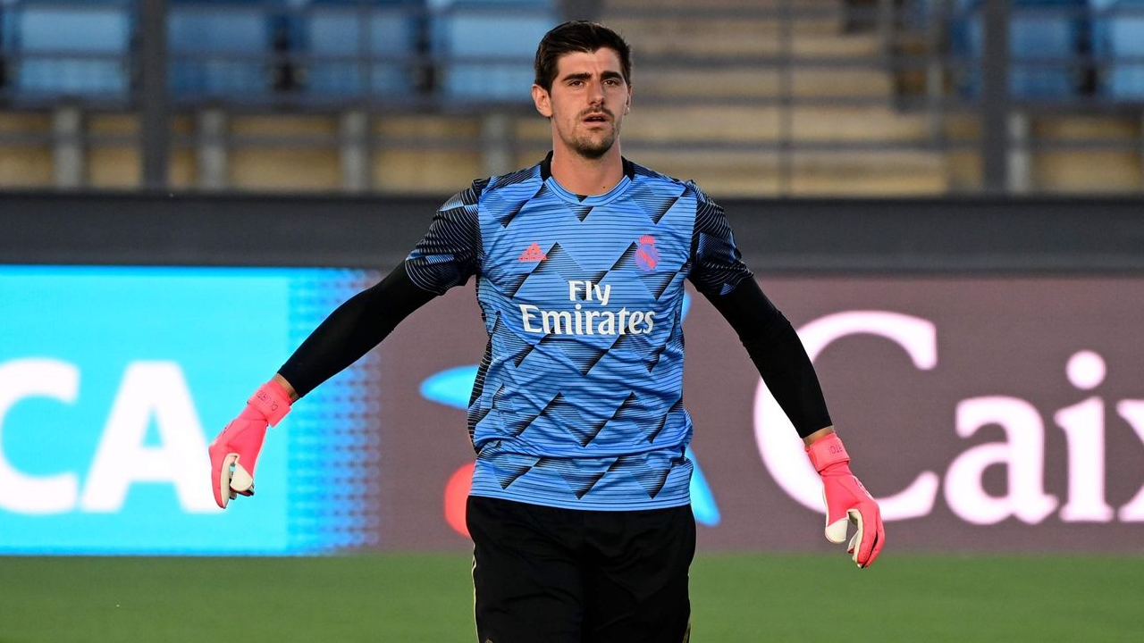  GK Analysis: How Mikel Merino illegally obstructed Thibaut... Picture
